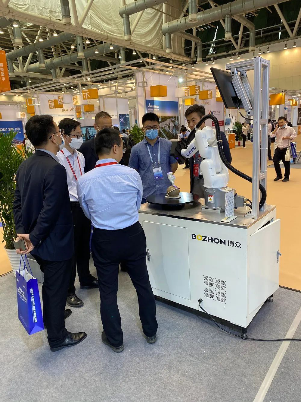 柱面內(nèi)壁檢測(cè)設(shè)備